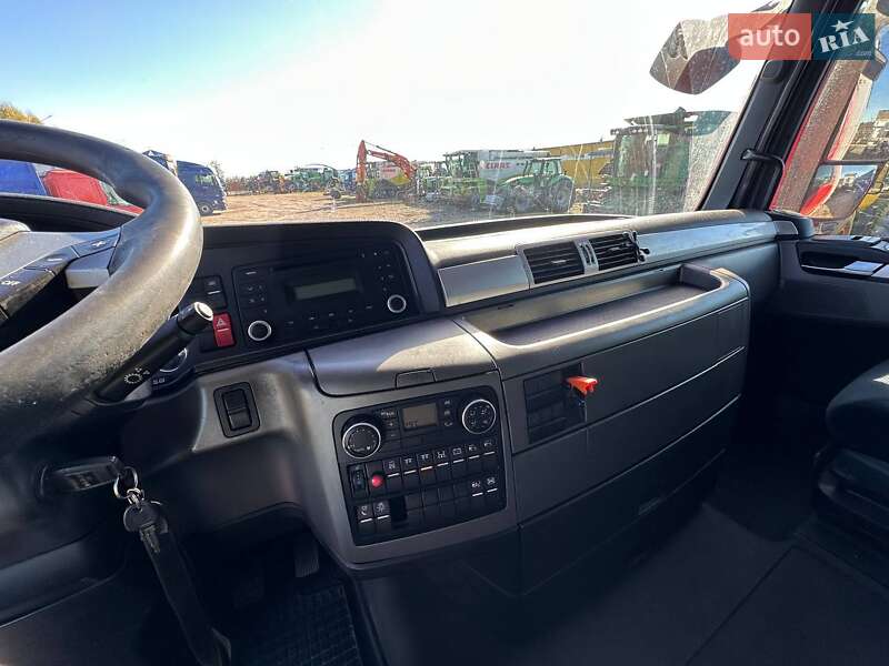 Контейнеровоз MAN TGX 2009 в Києві