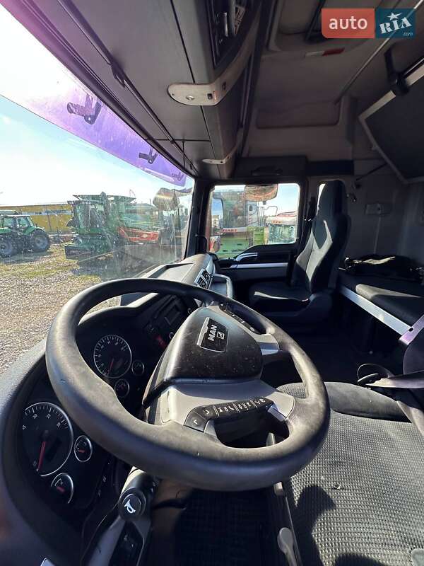 Контейнеровоз MAN TGX 2009 в Києві