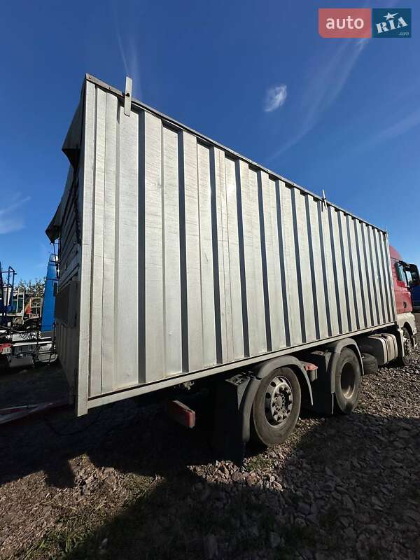 Контейнеровоз MAN TGX 2009 в Києві