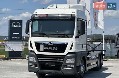 Контейнеровоз MAN TGX 2020 в Черновцах