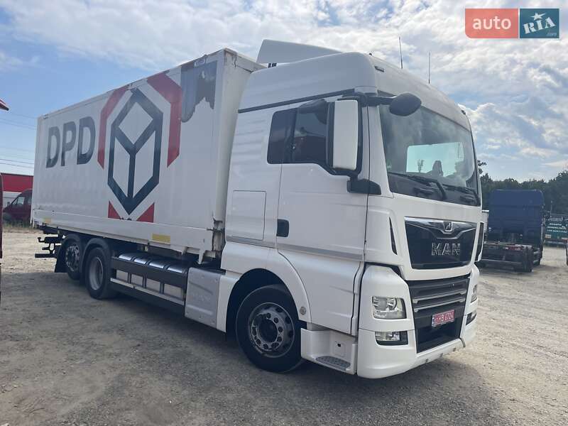 Контейнеровоз MAN TGX 2020 в Чернівцях