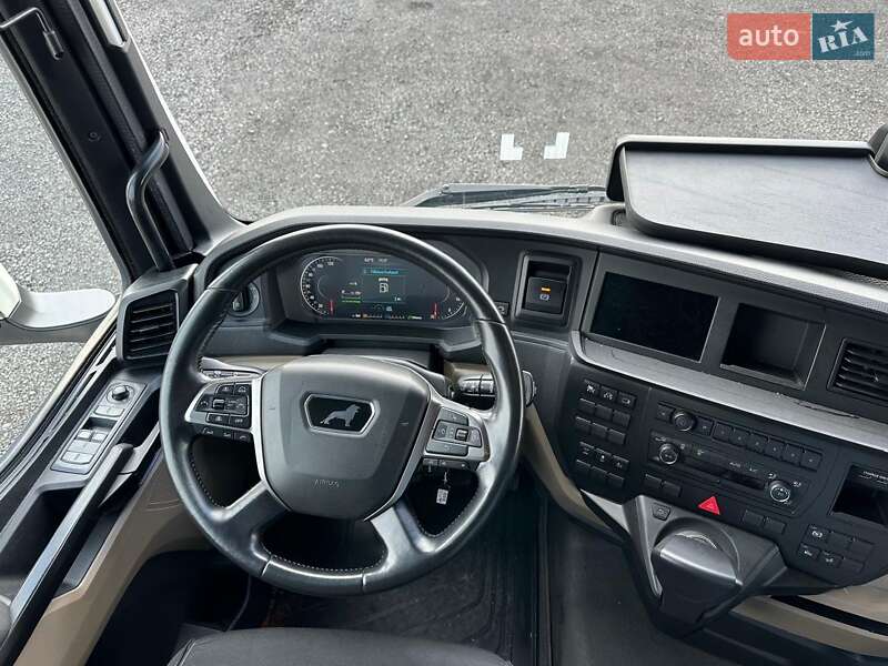 Контейнеровоз MAN TGX 2021 в Луцьку