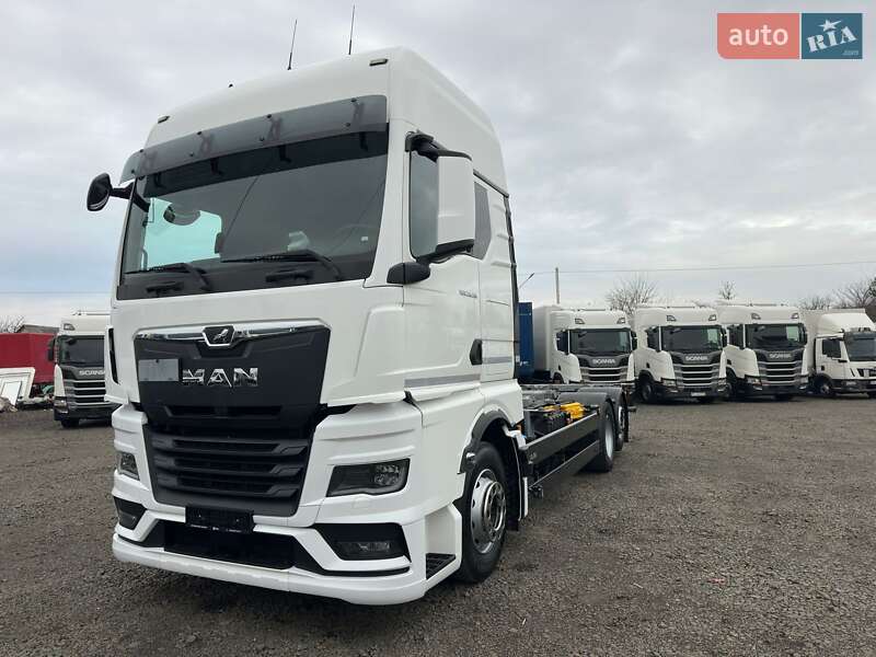 Контейнеровоз MAN TGX 2021 в Луцьку фото 6 Контейнеровоз MAN TGX 2021 в Луцьку
