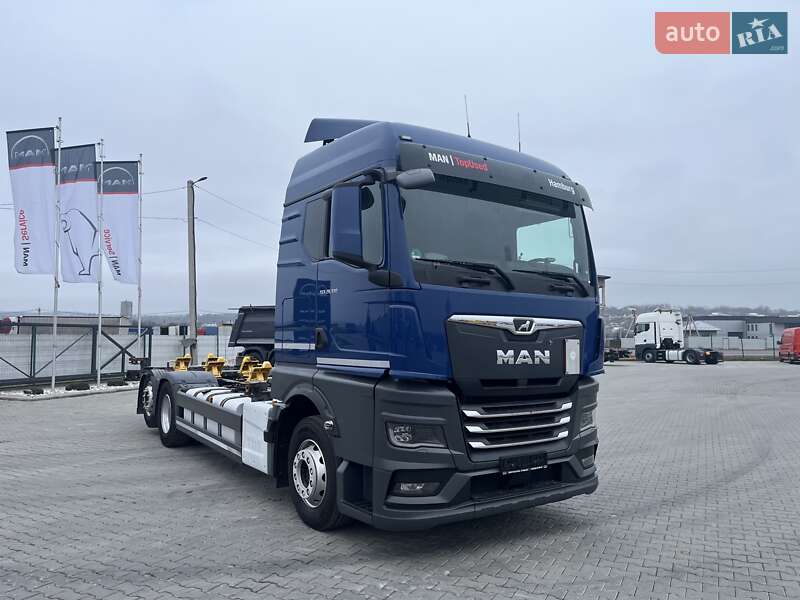 Контейнеровоз MAN TGX 2022 в Чернівцях