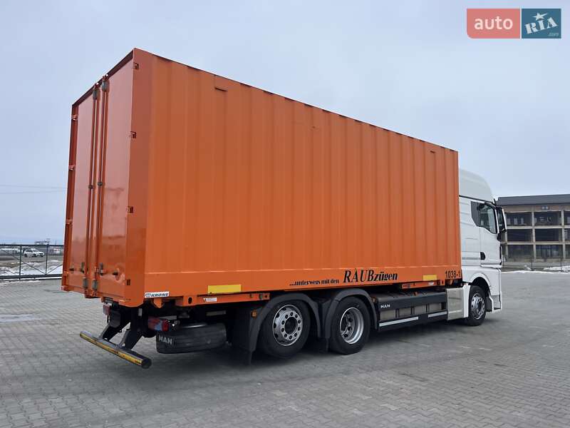 Контейнеровоз MAN TGX 2021 в Черновцах