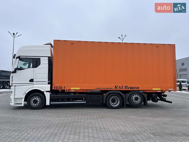 Контейнеровоз MAN TGX 2021 в Черновцах