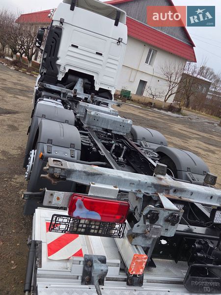 Контейнеровоз MAN TGX 2015 в Черновцах