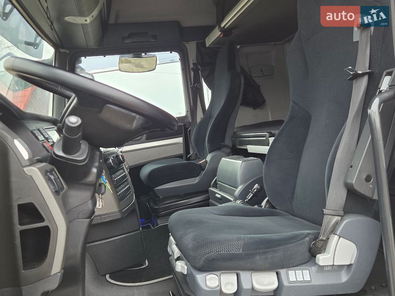 Контейнеровоз MAN TGX 2015 в Черновцах