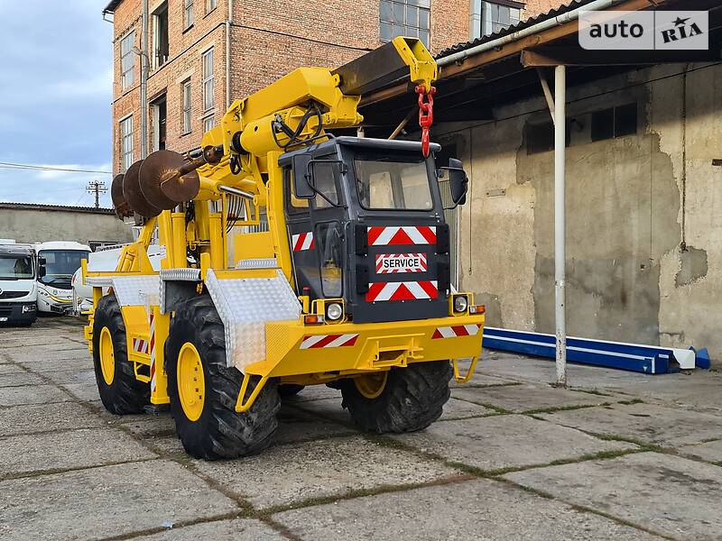 Бурова установка Manitou MC 2000 в Чернівцях