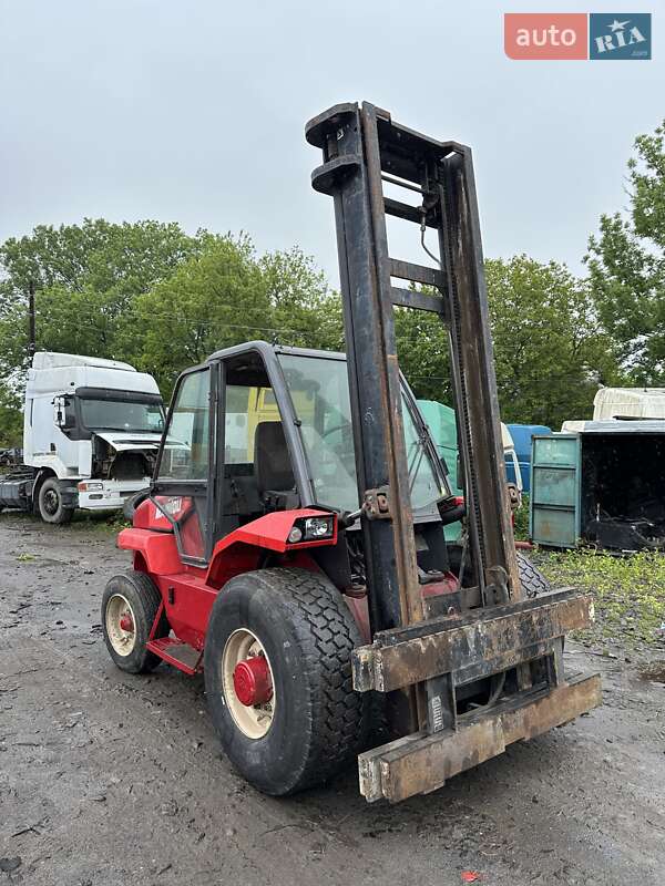Вилочный погрузчик Manitou MC 2002 в 