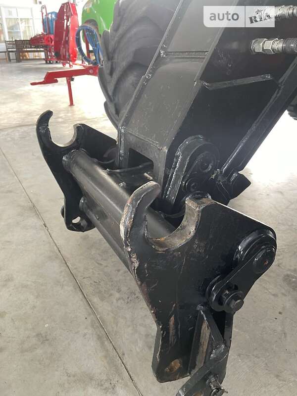 Телескопический погрузчик Manitou MLT 735-120 LSU 2009 в Горохове