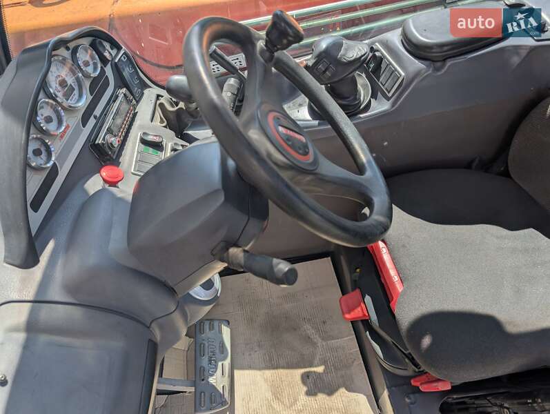 Телескопічні навантажувачі Manitou MLT 735-120 LSU 2013 в Луцьку