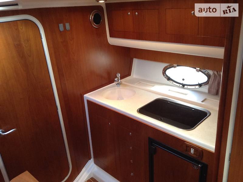 Моторная яхта Mano Marine 32 2006 в Киеве