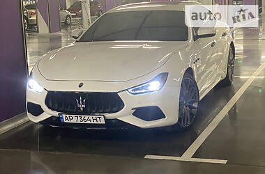 Седан Maserati Ghibli 2017 в Киеве