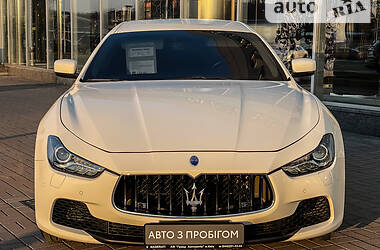 Седан Maserati Ghibli 2014 в Киеве