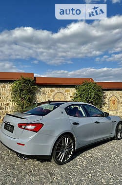 Седан Maserati Ghibli 2016 в 