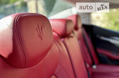 Седан Maserati Ghibli 2016 в 