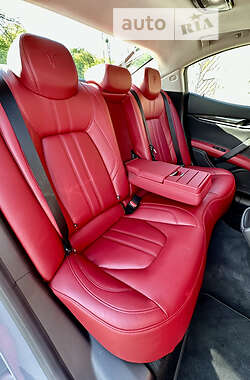 Седан Maserati Ghibli 2016 в 