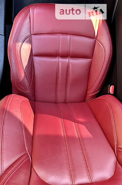 Седан Maserati Ghibli 2016 в 