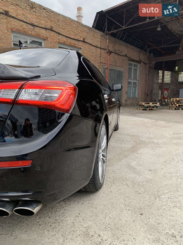 Седан Maserati Ghibli 2014 в Львові