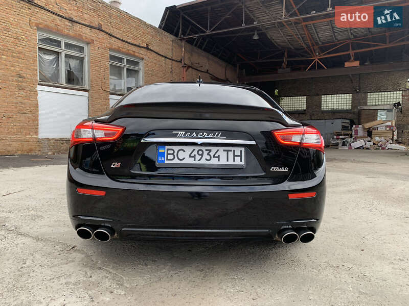 Седан Maserati Ghibli 2014 в Львові
