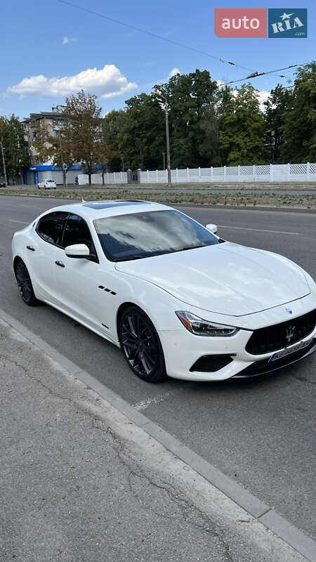Седан Maserati Ghibli 2017 в Днепре фото 6 Седан Maserati Ghibli 2017 в Днепре