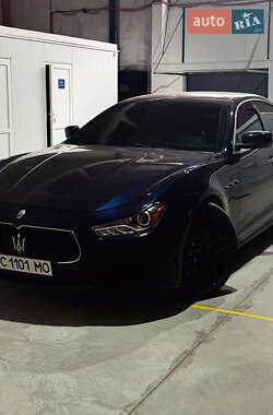 Седан Maserati Ghibli 2015 в Львове