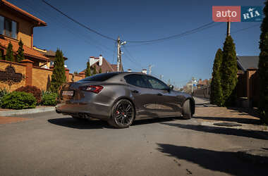 Седан Maserati Ghibli 2014 в 