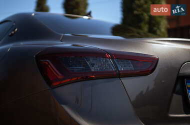 Седан Maserati Ghibli 2014 в 