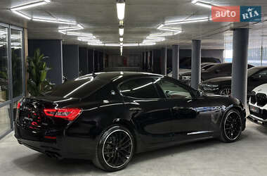 Седан Maserati Ghibli 2014 в 