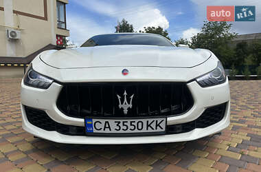 Седан Maserati Ghibli 2017 в 