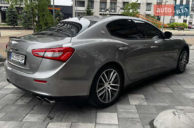 Седан Maserati Ghibli 2013 в 