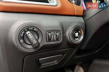 Седан Maserati Ghibli 2013 в 