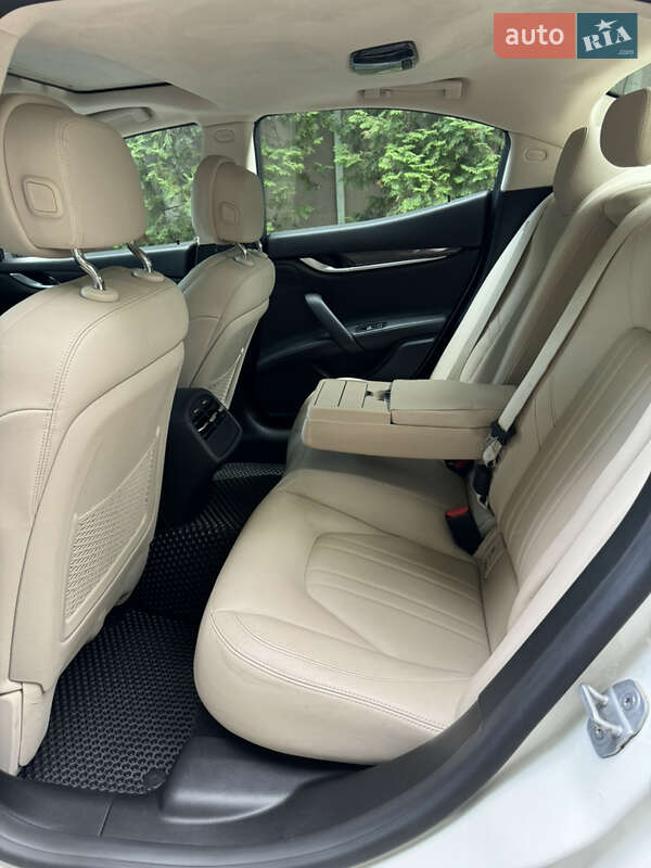Седан Maserati Ghibli 2014 в Рівному
