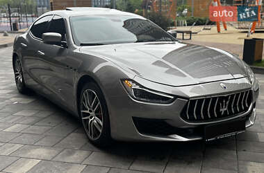 Седан Maserati Ghibli 2013 в Києві