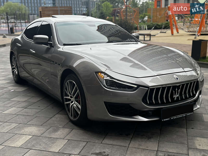Maserati Ghibli 2013