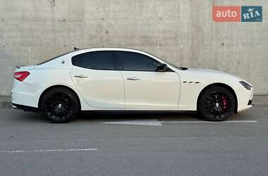Седан Maserati Ghibli 2015 в 