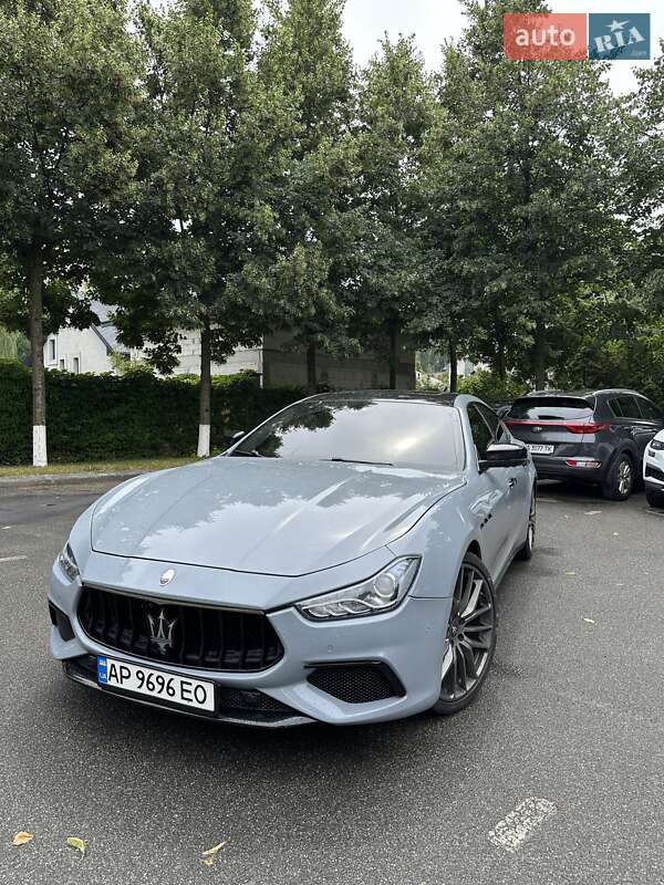 Седан Maserati Ghibli 2016 в Киеве