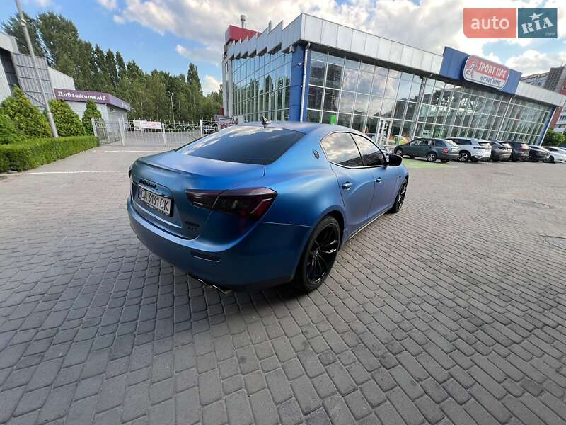 Седан Maserati Ghibli 2013 в Черкасах
