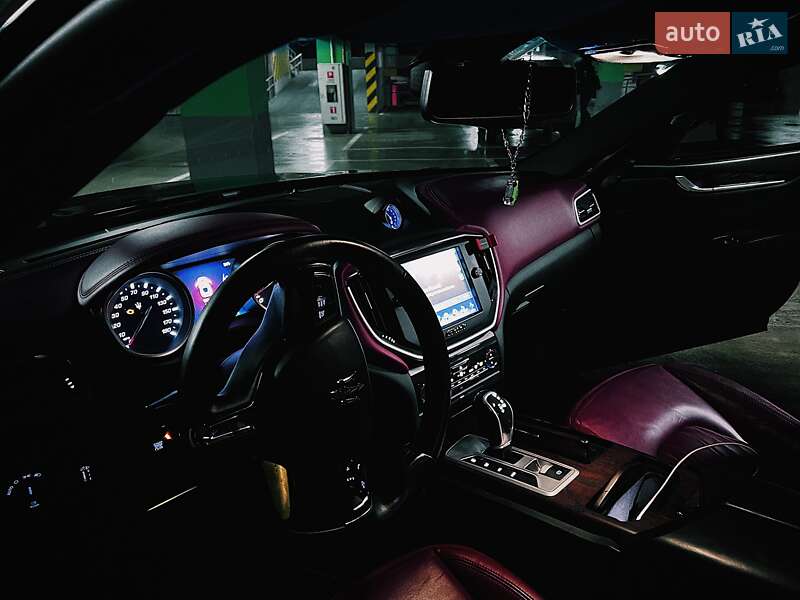Седан Maserati Ghibli 2015 в Киеве