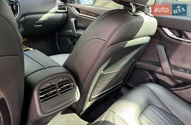 Седан Maserati Ghibli 2014 в 