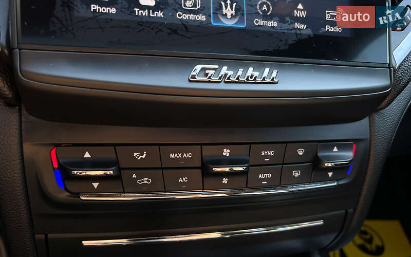 Седан Maserati Ghibli 2017 в Львове