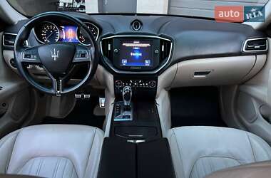 Седан Maserati Ghibli 2014 в 
