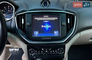 Седан Maserati Ghibli 2014 в 
