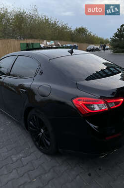 Седан Maserati Ghibli 2014 в 
