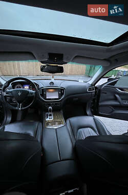 Седан Maserati Ghibli 2014 в 
