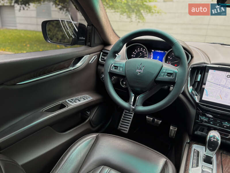 Седан Maserati Ghibli 2014 в Киеве