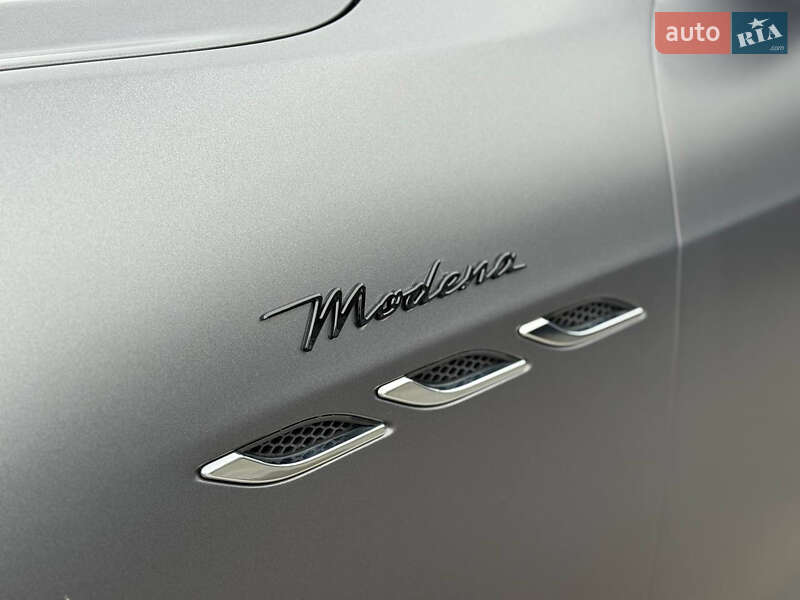 Седан Maserati Ghibli 2018 в Киеве