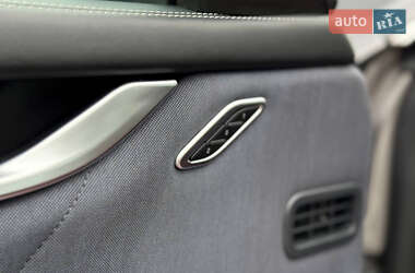 Седан Maserati Ghibli 2018 в 