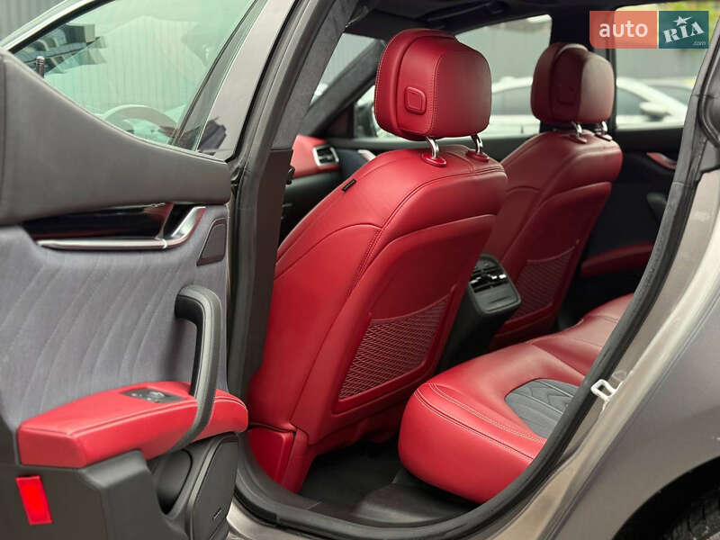 Седан Maserati Ghibli 2018 в Киеве
